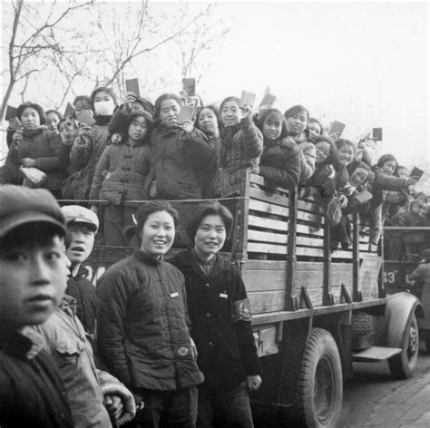 china in pictures on twitter the red guards in beijing 1966 the first year of china s