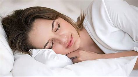 睡眠的正确姿势，睡不好容易长皱纹 健康视频 搜狐视频