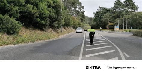 Nos dias 24 e 25, a circulação na via pública será permitida até às 2:00 do dia seguinte e no dia 26 ao contrário do que acontece no natal, no fim de ano, a circulação entre concelhos estará proibida. COVID-19 | Proibida a circulação entre concelhos | Sintra Life
