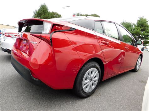 Available styles include le 4dr hatchback (1.5l 4cyl gas/electric is it better to lease or buy a car? New 2019 Toyota Prius LE Hatchback in East Petersburg #13596 | Lancaster Toyota