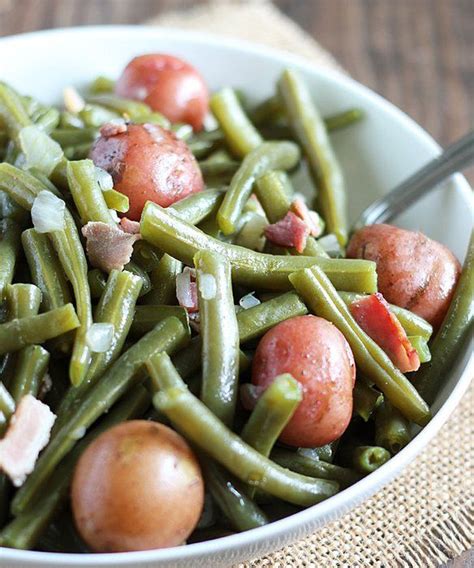 These are some of my family's favorite thanksgiving sides. Thanksgiving Feast - Southern-Style Green Beans and New ...
