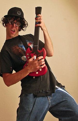 10 People Who I Would Not Want To Play Guitar Hero With