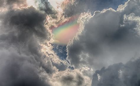 Rainbow In Ice Crystal Cloud Flickr Photo Sharing