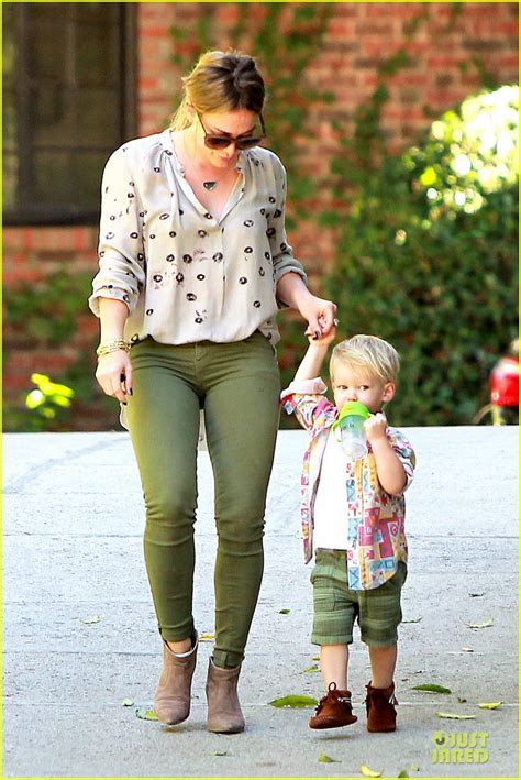 Photo Hilary Duff Comes To Lucas Aid After Fall 11 Photo 2993703