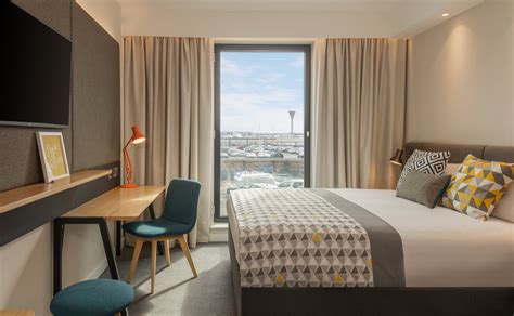 Interesting place to explore in close proximity to the hotel are london eye, london eye. Promo 60% Off Premier Inn London Heathrow Airport Bath ...
