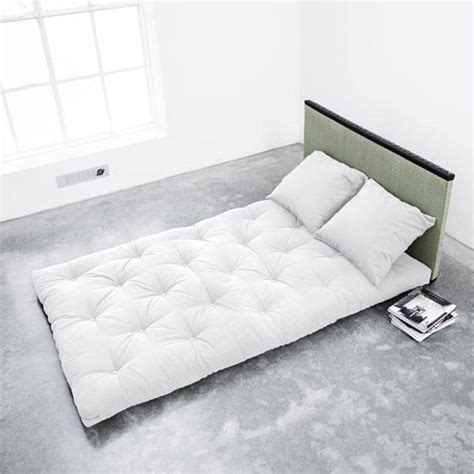 How much space do you have and need to give to your sleeping aid? TATAMI SOFA BED : Futon + 2 cuscini Indietro + Tatami ...