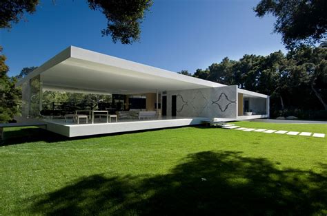 The Glass Pavilion An Ultramodern House By Steve Hermann