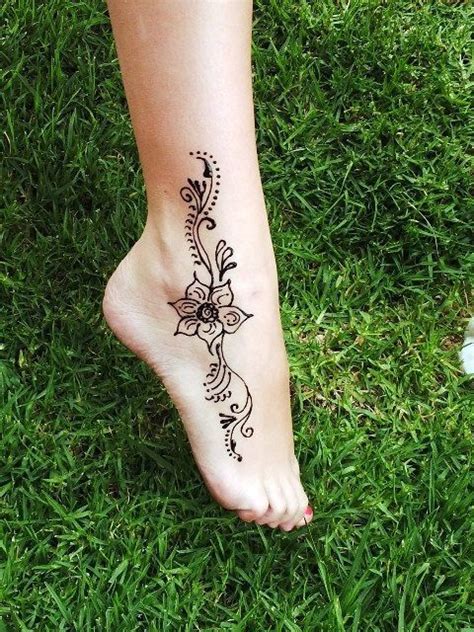See more ideas about henna tattoo, tattoos, body art tattoos. Cute summer Henna Tattoo - #WORKLAD | Foot henna, Henna ...
