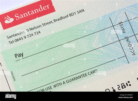 Cheque De Banco Santander En Blanco Fotografía De Stock Alamy