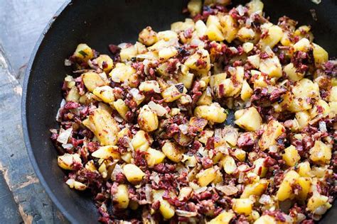 Cooking chopped corned beef along with potatoes, onion skip the corned beef sandwich and go straight for the hash. Traditional Roast Beef Hash Recipe