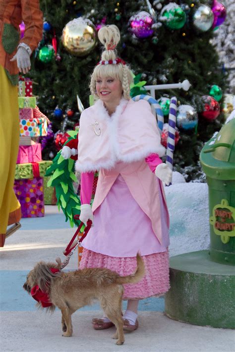 Whoville On The Backlot Cindy Lou Who And Max The Dog Flickr