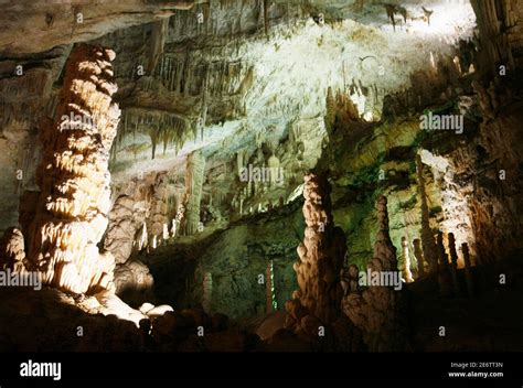 Jeita Grotto Cave Hi Res Stock Photography And Images Alamy