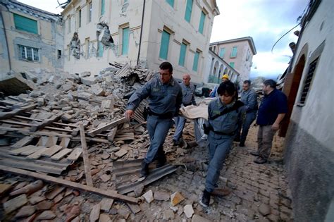 62 Magnitude Earthquake Shakes Italy Killing At Least 10 The New York Times