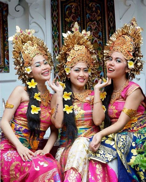 22 Gambar Baju Adat Bali Fashion Terpopuler