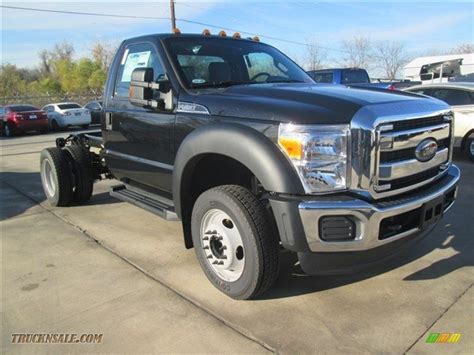 2015 Ford F450 Super Duty Xlt Regular Cab Chassis In Tuxedo Black