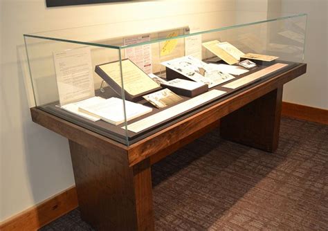 Table Cases Display Case Museum Display Cases Museum Displays