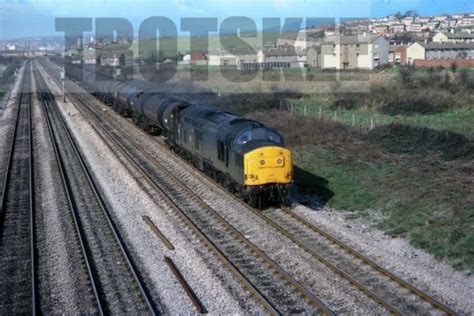 35mm Slide Br British Railways Diesel Loco Class 37 37205 1982 Original