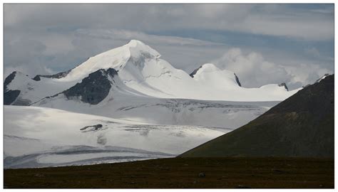 Altai Gebirge Foto And Bild Landschaft Berge Mongolei Bilder Auf