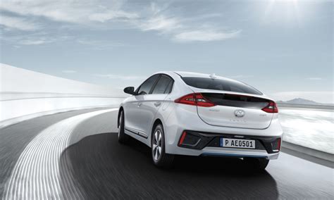 La Espera Ha Terminado Disfruta Del Hyundai Ioniq Híbrido Enchufable