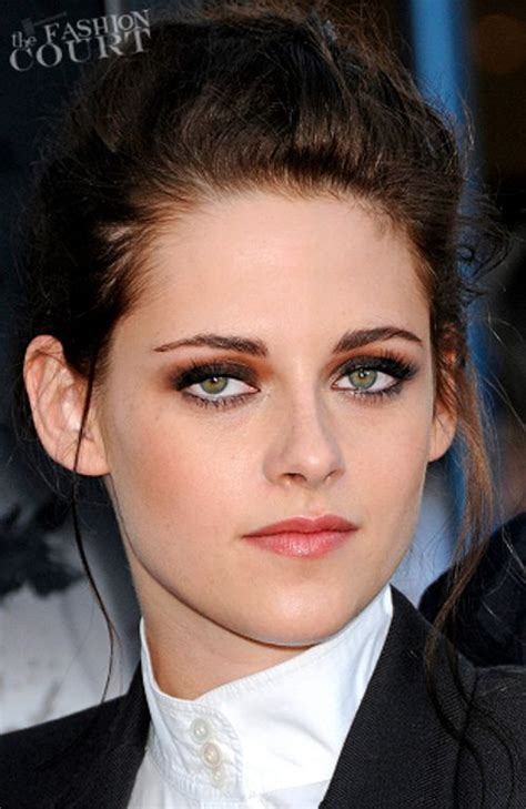 Pin Von Angie Orea Auf Make Up Ideas Kristen Stewart Frisuren Haare