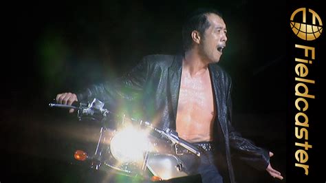ライブでバイクを乗り回す。スケールが違う矢沢永吉の貴重なライヴ映像が公開！ フィールドキャスター