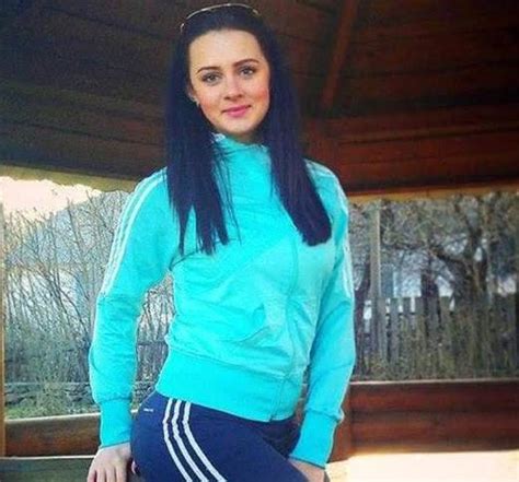 Ekaterina Parkhomenko Russian Girl Selfie With Mascara From Mh17 Crash