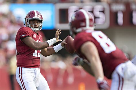 The official athletic site of the iowa hawkeyes, partner of wmt digital. Alabama Football: Updated roster weights for Tide players ...