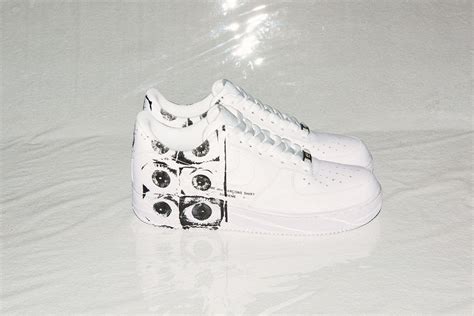 Supreme x nike air force 1 | scarpe nike x supreme. Supreme × COMME des GARCONS SHIRT × Nike Air Force 1 Low ...
