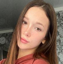 All About Ellie Leen Her Wiki Biography Net Worth Age And Interest