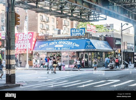 Bronx Restaurants Hi Res Stock Photography And Images Alamy