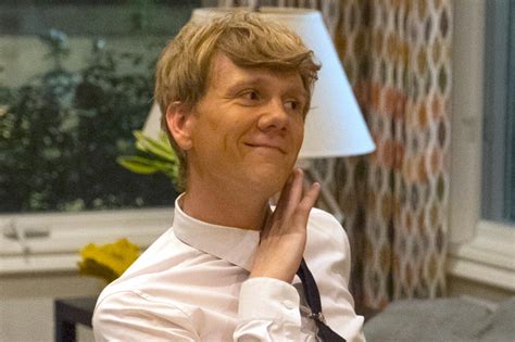 aussie comedian josh thomas dishes on his american debut