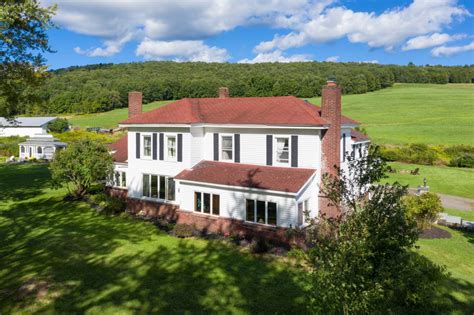 Stunning Farm And Country Estate In New York 400 Acres Deposit