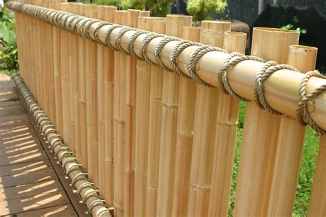 These artificial bamboo fence are customizable and available in all plant varieties. 25 Bamboo Fence Ideas for Privacy and Aesthetic - inbackyard