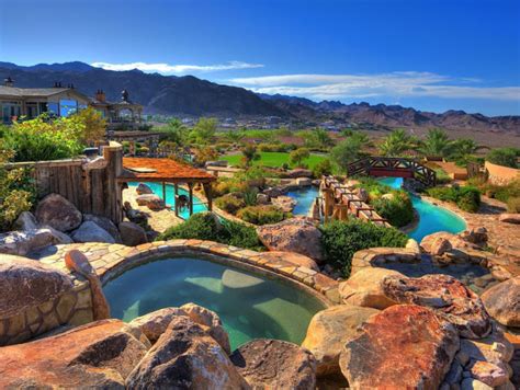 Astonishing Mansion In Nevada 30 Pics