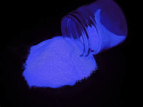Phosphorescent Glow In The Dark Powder Pigment Purple Glo Effex