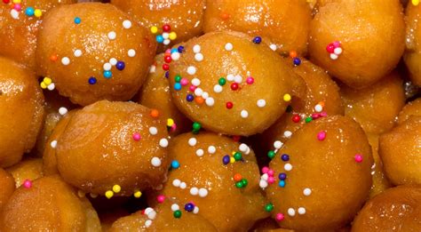 Ogni settimana riceverai una nostra email con le migliori ricette selezionate dalla redazione, oltre che da consigli e suggerimenti di cucina. Sicilia: Pignolata alla Messinese - Snav Magazine