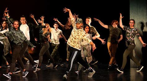 Konstanz Tanzschüler Begeistern Bei Dance4you Show Im Stadttheater