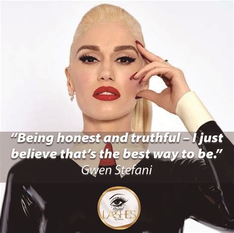 Gwen Stefani S Picture Wearing A Black Shirt Red Lipstick Empowering