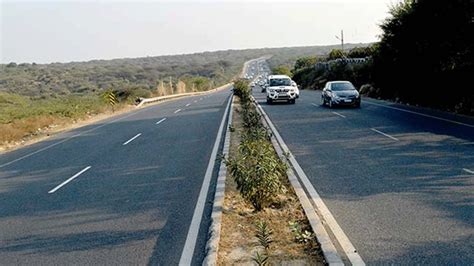 Centre Sanctions Four National Highway Projects Construction Week India