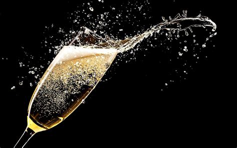 Wallpaper Champagne Glass Cup Splash Black Background 2560x1600 Hd Picture Image