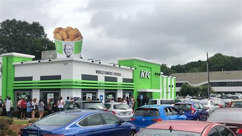The kfc zero chicken burger will be launching tomorrow, february 9, 2021, for a limited time at kfc stores across however, they stressed in the press release that it is neither vegan nor vegetarian. Customers Line Up Down the Street for Vegan KFC | LIVEKINDLY