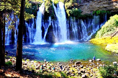 Burney Falls Near Mtshasta Ca Burney Falls Is A Waterfal Flickr