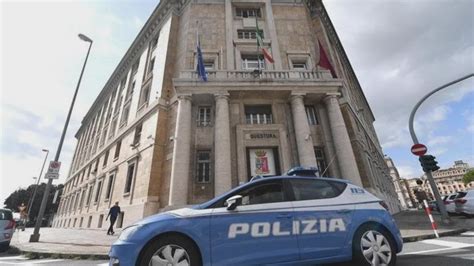 Genova Donna 26enne Denuncia Il Convivente L Avrebbe Segregata In Casa Con Minacce E Violenze