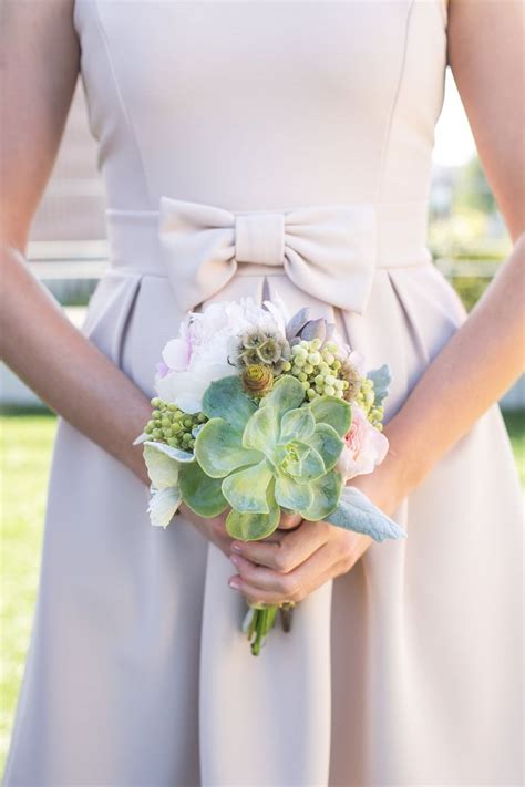 7 Popular Bridal Bouquet Styles Weddingwire