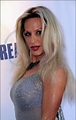 Reports: Alexis Arquette dies while listening to David Bowie song