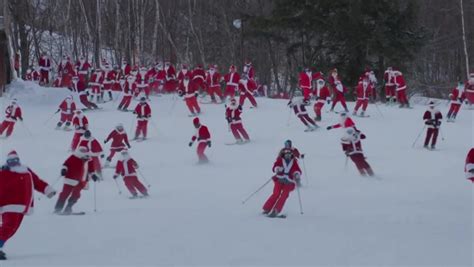 More Than 200 Skiing Santas Hit The Slopes In Maine Lifestyle Independent Tv