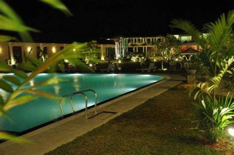 Avenra Garden Hotel Hotel Negombo Sri Lanka Overview