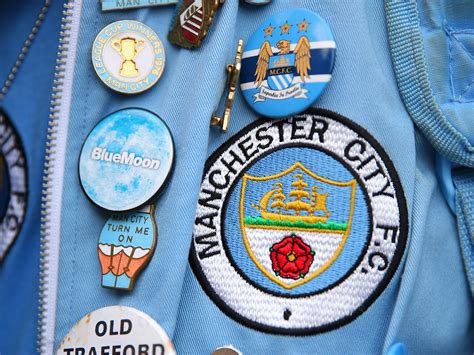Manchester City To Design New Circular Badge Following Fan Consultation The Independent The