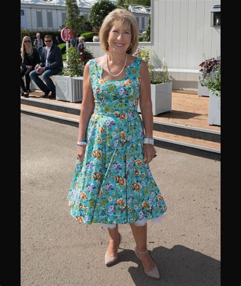 Jenny Bond At The Chelsea Flower Show The Chelsea Flower Show 2016 Pictures Pics Express