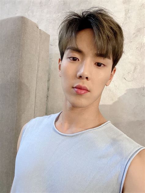 Monsta Xs Shownu Reveals What He Does In The Shower Kpophit Kpop Hit